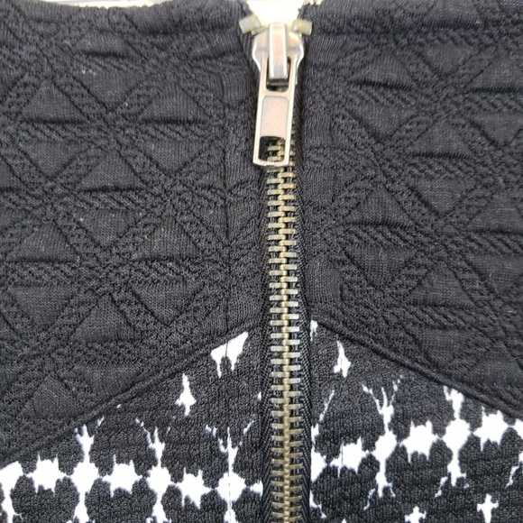 Jessica Simpson Crop Top | Textured Zip Back XXL - Picture 5 of 5